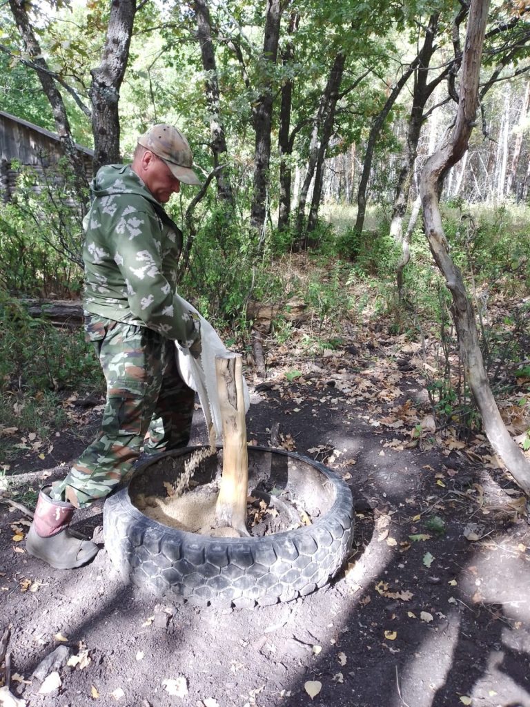 Как сотрудники Национального парка «Хвалынский» обустраивают солонцы для  копытных животных – Звезда