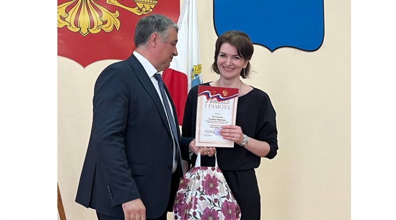 Почëтной грамотой главы Хвалынского муниципального района за добросовестный труд, профессионализм в работе награждены