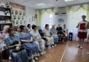 🖼”Математика души”: в Хвалынске расцвела выставка художницы-самоучки