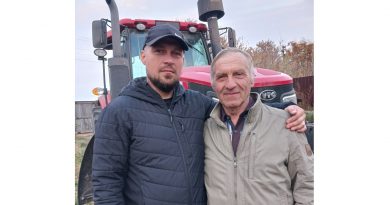 ФЕРМЕРЫ ХВАЛЫНСКА: ИХ ВЫБРАЛА РОДНАЯ ЗЕМЛЯ