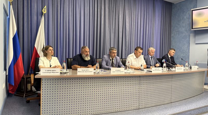 Проблемы аварийности на перекрестках обсудили в Саратовской области